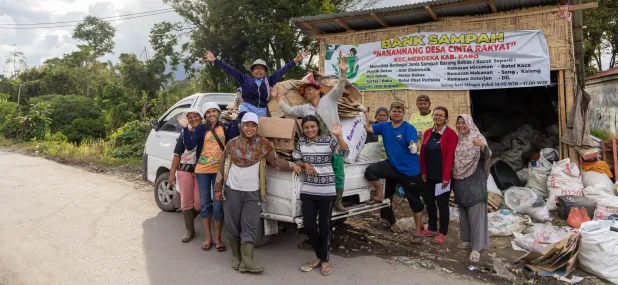 Lutheran World Relief dan Starbucks Foundation bermitra untuk meningkatkan kondisi kehidupan di komunitas-komunitas penghasil kopi di Indonesia