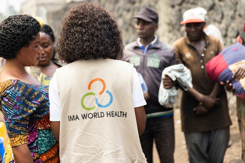 MA World Health’s Humanitarian Action Team delivers essential non-food items to IDPs in Janga Edingo Camp, Goma, providing much-needed support to those affected by the ongoing crisis. These supplies, including hygiene kits and quilts, offer vital relief to families struggling in the face of displacement. 